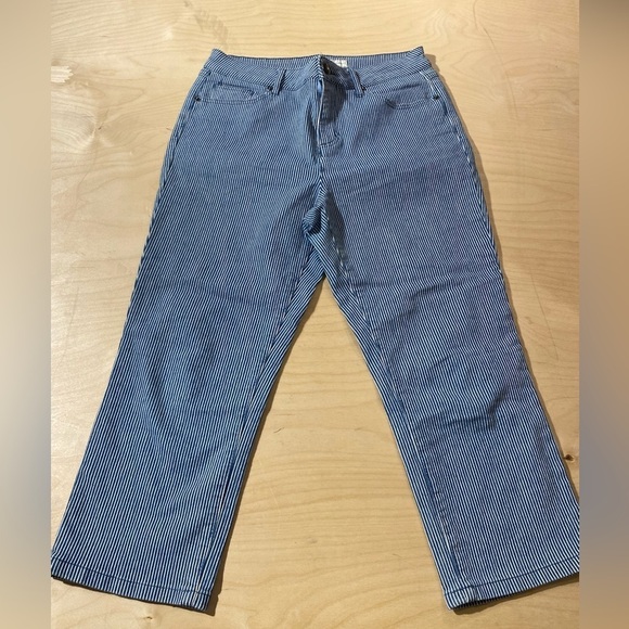 EST. 1946 Denim Capris size 12 (IS) - Picture 1 of 8